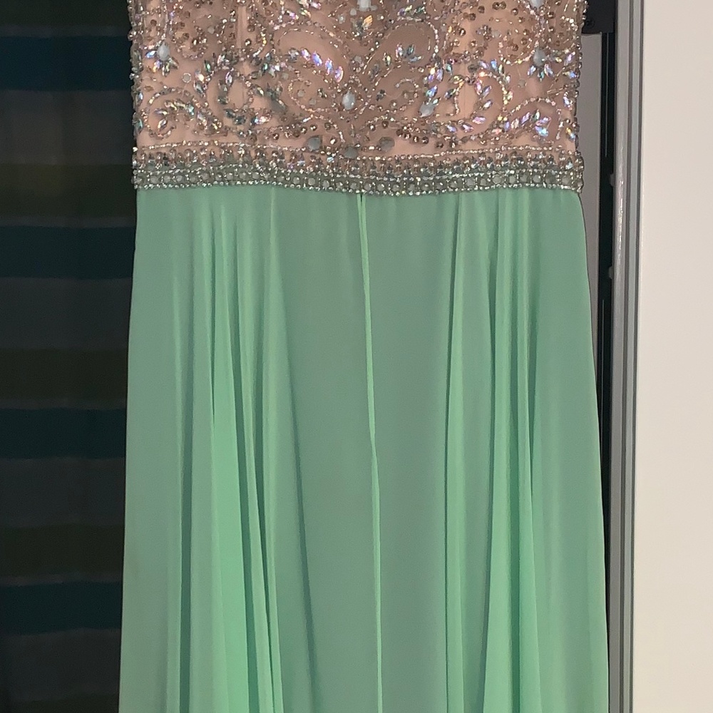 Prom Dress - Picture 2 of 5
